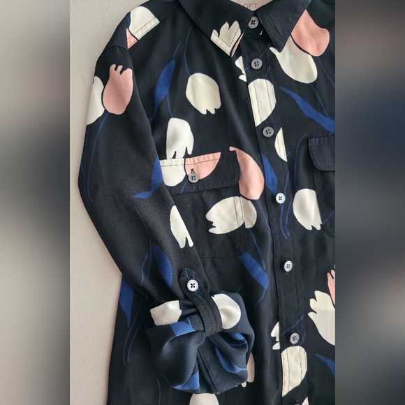 LOFT Dark Cottagecore Tulip Print Utility Blouse Preppy Dark Floral XS - Picture 7 of 11